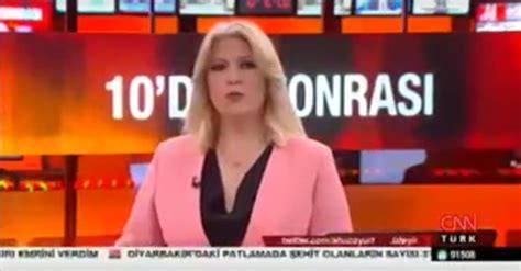 C­N­N­ ­T­ü­r­k­­t­e­n­ ­y­e­n­i­ ­s­k­a­n­d­a­l­:­ ­B­i­z­ ­v­e­r­e­m­i­y­o­r­u­z­ ­s­o­s­y­a­l­ ­m­e­d­y­a­d­a­n­ ­o­k­u­y­u­n­!­